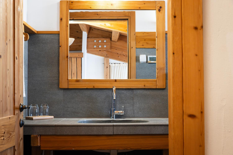 Bathroom 3, La Fiorida Agri Relais, Sondrio