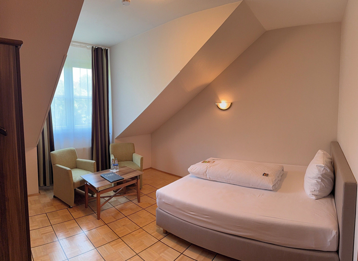 Room 5, Hotel-Restaurant Bachmühle, Fulda