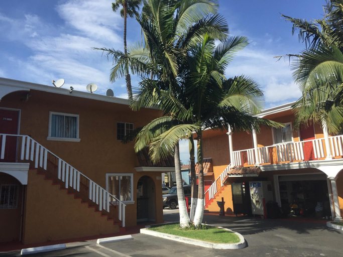 Others 3, Paradise Inn & Suites, Los Angeles