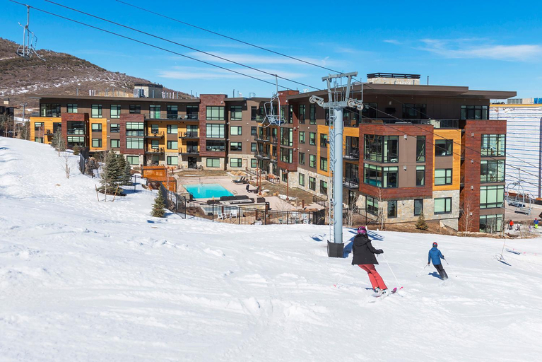 Others 2, Lift by All Seasons Resort Lodging, Summit