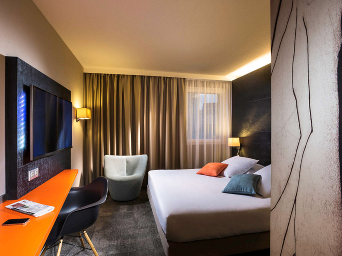 Bedroom 2, Mercure Colmar Centre Unterlinden Hotel, Haut-Rhin