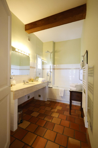 Bathroom, Hotel Le Mas Trilles, Pyrénées-Orientales