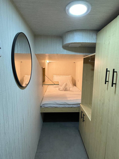 Others 5, Capsule Room in Business Bay Near Downtown, Dubai