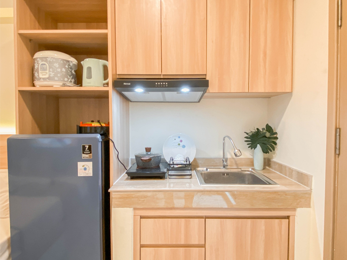 Others 4, Warm Minimalist Studio Apartment near Paramadina University at Meikarta By Travelio, Cikarang