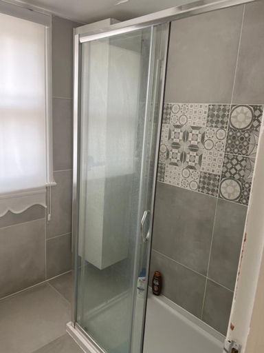 Others 4, Private room, London