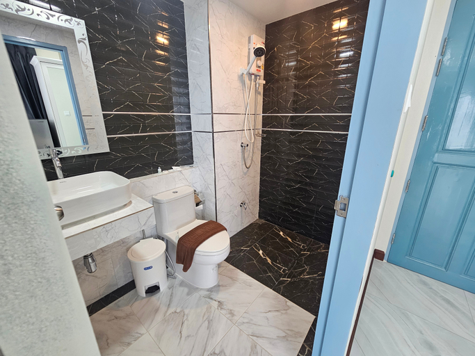 Bathroom 5, Arunsakhon Luxury Condo Samut Sakhon, Muang Samut Sakhon