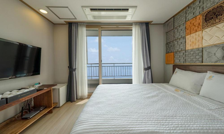 Bedroom 2, Daecheon Mud Beach Hotel, Boryeong