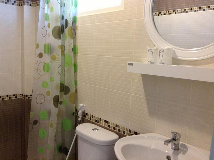 Bathroom, Bankrut Resort, Bang Saphan