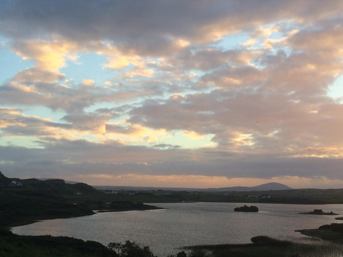 Others 4, Roshin Lake House