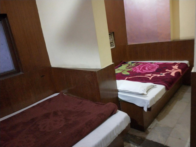 Others 3, Mahesh guest house, Delhi