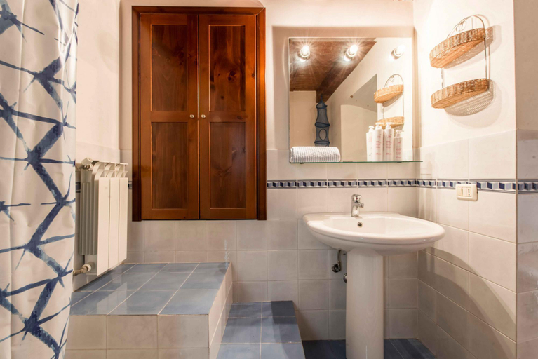 Others 5, Nice apartment in Palazzo Vatticani, Palermo