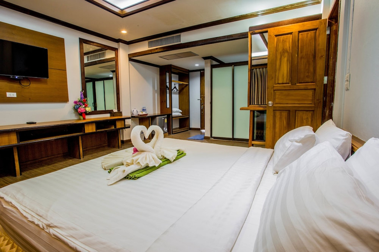 Bedroom 2, The Uncle Beach Resort, Bang Saphan Noi