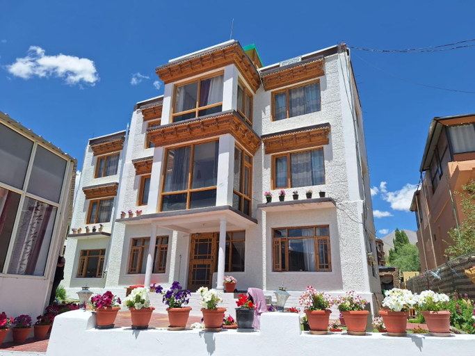 Others 4, Basera Inn Ladakh by LexStays, Leh