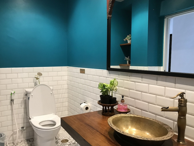 Others 4, S1 Hostel, Sathorn