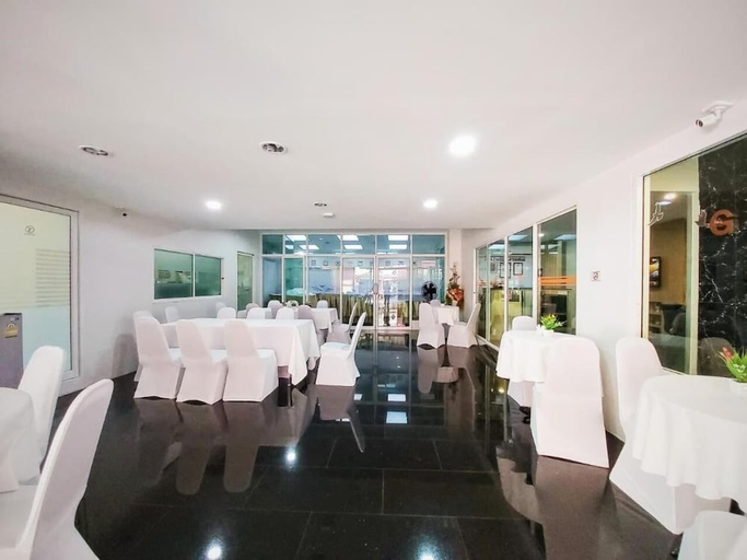 Food & Drinks 5, Klean Residence Hotel, Khlong San