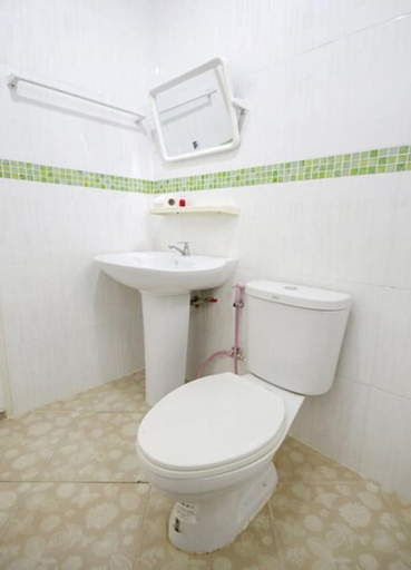 Bathroom, I Oun Inn, Ban Na