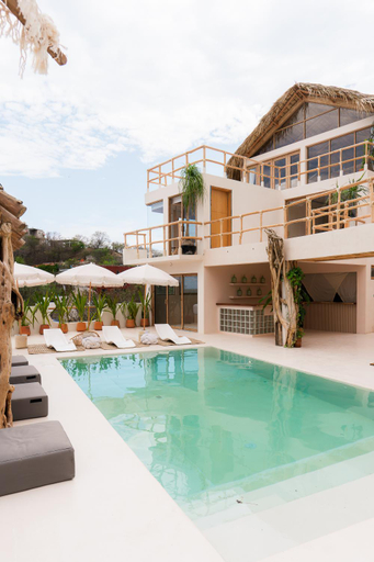 Others 4, Hostal Xeno, Dist. Pochutla