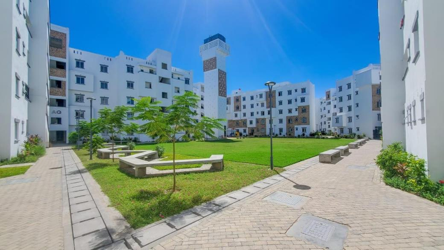 Others 3, She-goes apartments, Mvita