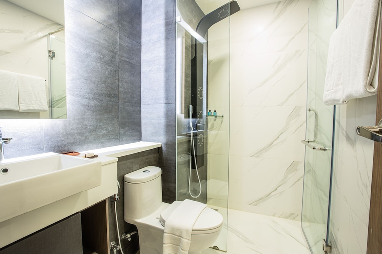 Bathroom 3, D Varee Montara Thonglor 25, Wattana