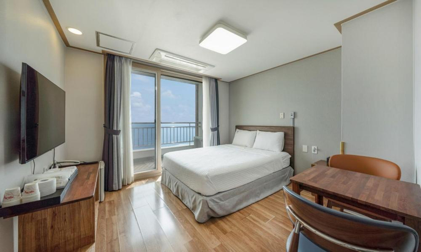 Bedroom 2, Daecheon Mud Beach Hotel, Boryeong
