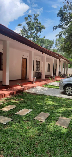 Others 5, HIKKADUWA REST, Katharagama