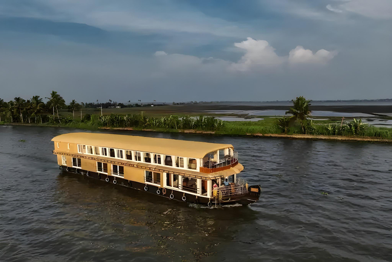 Others 5, Northstar 1 Bedroom A/c Houseboat With All Meals, Alappuzha