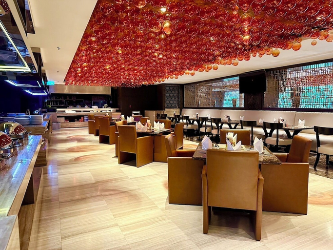 Food & Drinks, Graceland Hotel Bangkok, Wattana