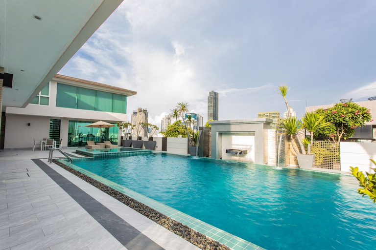 Sport & Beauty 4, D Varee Montara Thonglor 25, Wattana