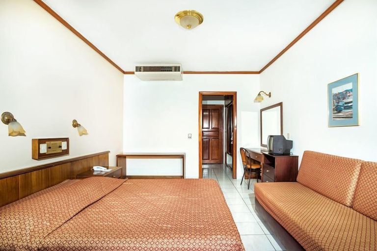 Bedroom 5, Xenios Theoxenia Hotel, Central Macedonia