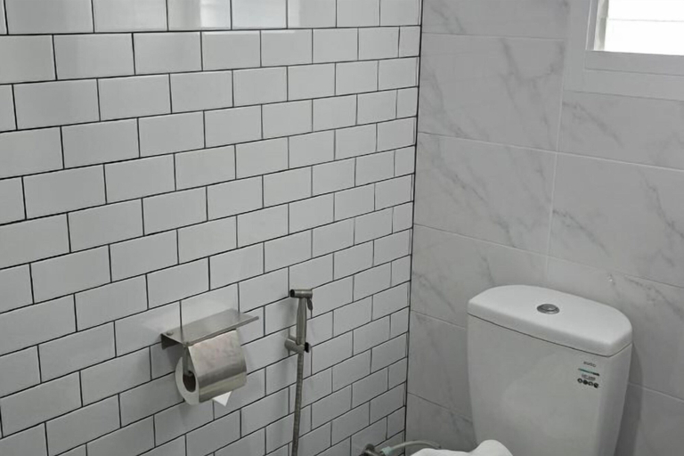 Bathroom 3, J.K. Mansion, Suan Luang