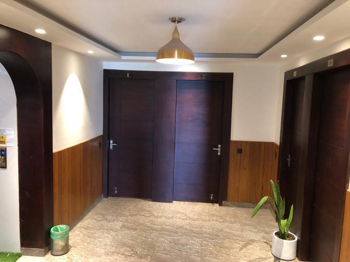 Public Area 2, Hotel VS Residency Medanta, Gurgaon