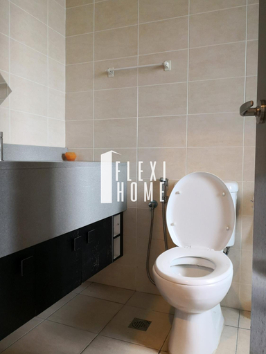 Bathroom 5, Work FrHome,10AM-6PM DAY USE, Shaftsbury@Cyberjaya, Sepang