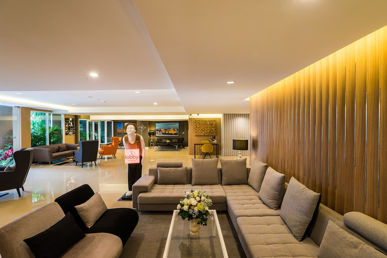Public Area, Beyond Suite Hotel, Bang Plad