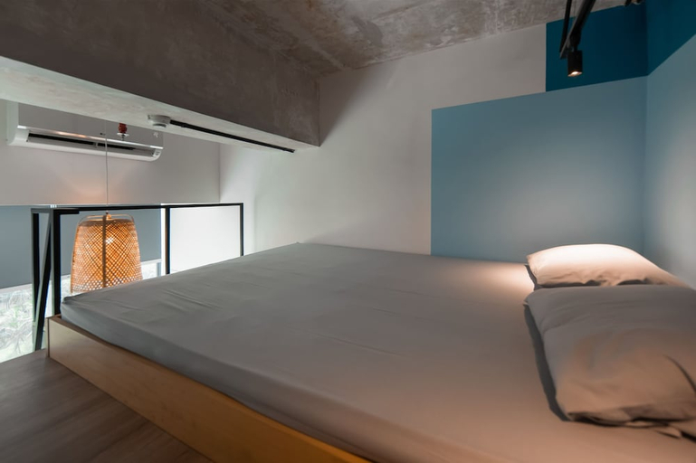 bedroom 18