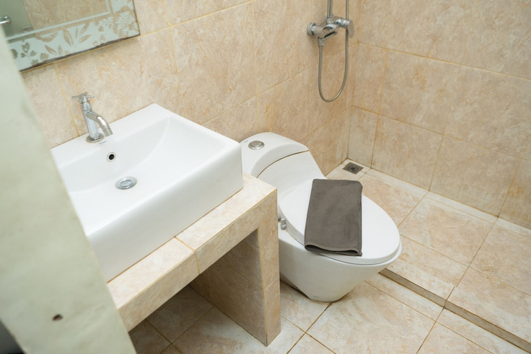 Bathroom 5, DS Residence 34 Gang Pinggir, Semarang