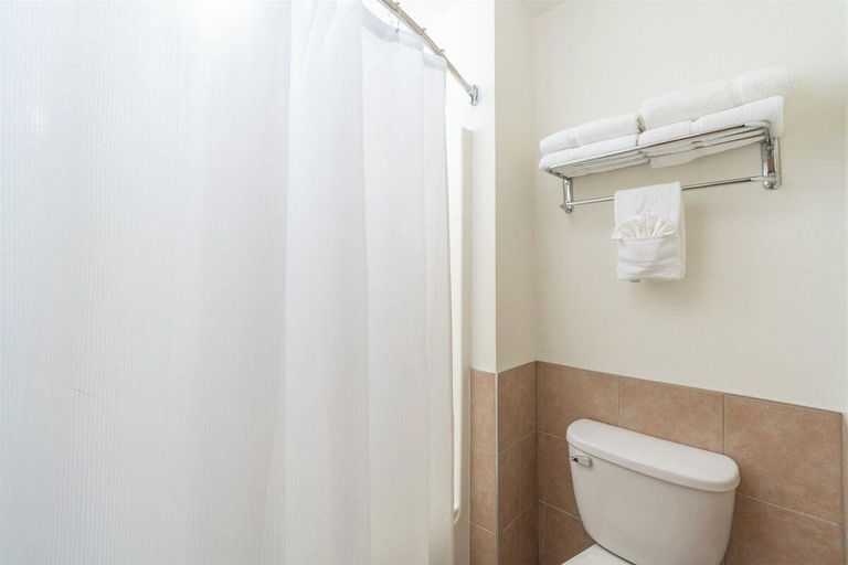 Bathroom 3, Grand Bear Resort at Starved Rock, La Salle
