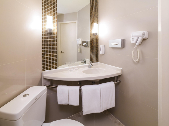 Bathroom 4, ibis Hua Hin, Hua Hin