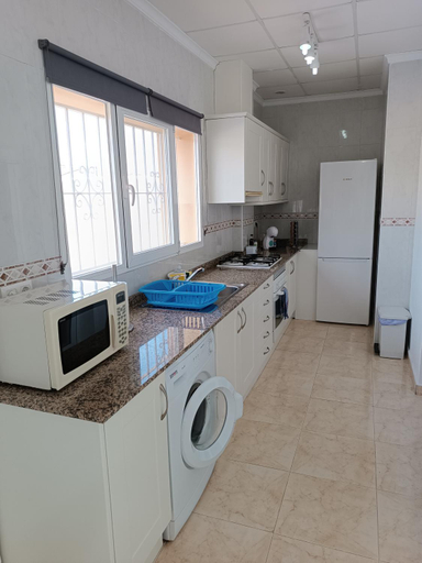 Others 3, Villa Noemi, con piscina privada, Alicante