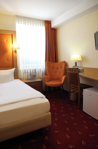 Bedroom 2, Gasthof Zur Post, Amberg-Sulzbach