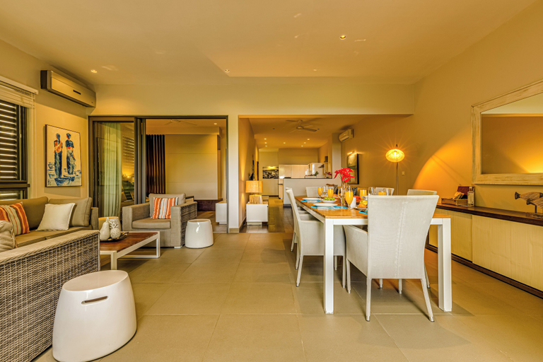 Food & Drinks, Esplanade by Horizon Holidays, Black River