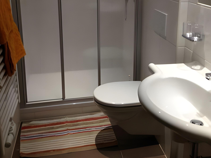 Bathroom 3, Haus Birkenheim, Imst