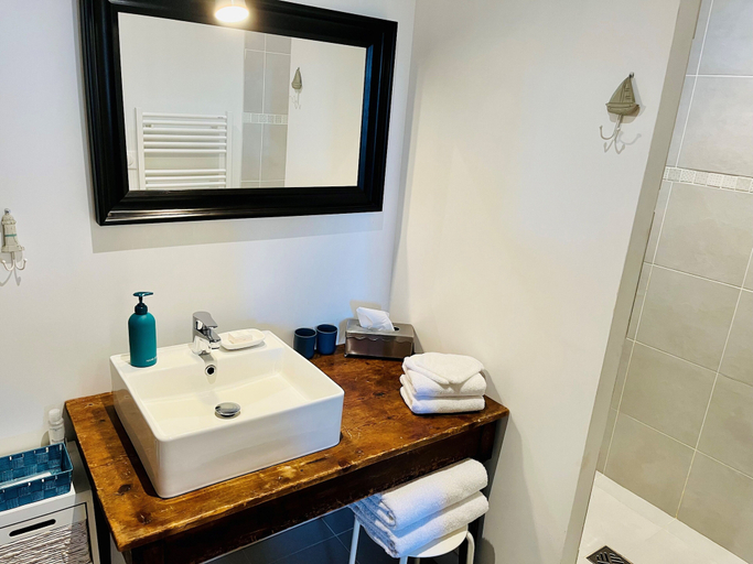 Bathroom, Gîtes du Fort, Ain