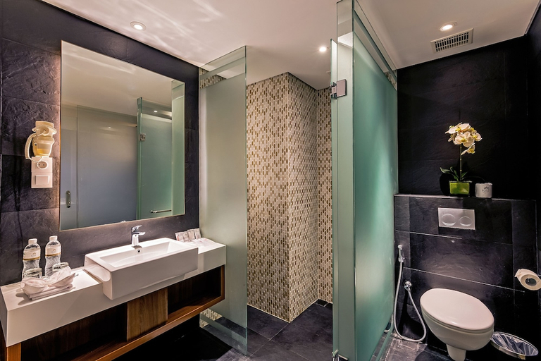 Bathroom 5, Infinity8 Bali, Badung