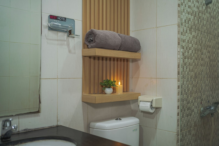 bathroom 16