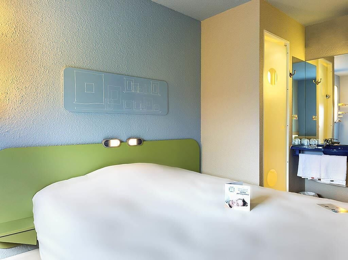 Bedroom 4, Ibis Budget La Roche sur Yon, Vendée