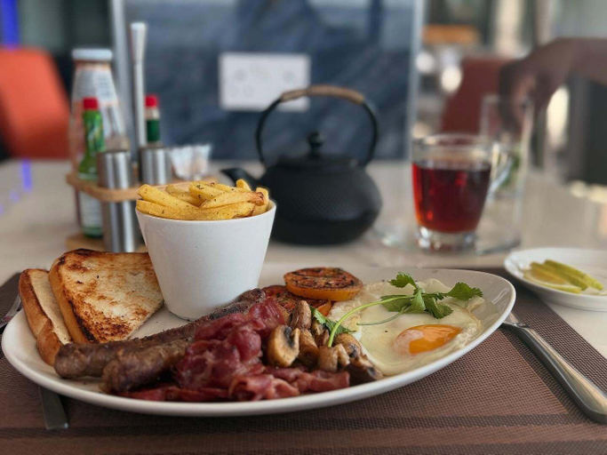 Food & Drinks 5, Cycad Palm Hotel, Serowe