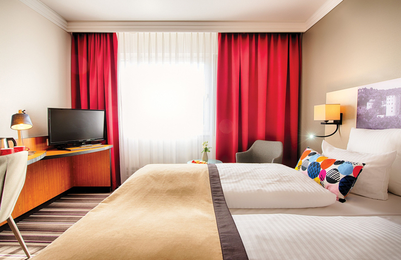 Bedroom 4, Leonardo Hotel Heidelberg, Heidelberg