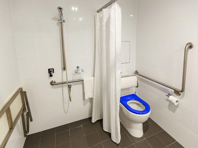 Bathroom 5, Mercure Sunshine Coast Kawana Waters, Caloundra - Kawana