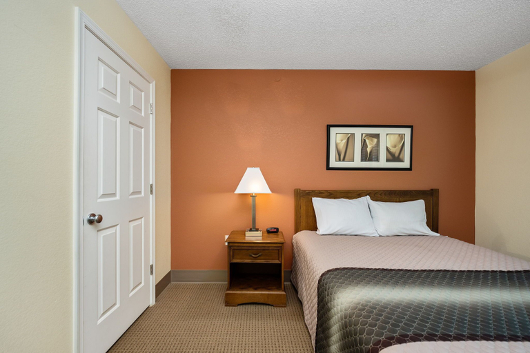 Bedroom 3, Affordable Suites Fredericksburg, Stafford