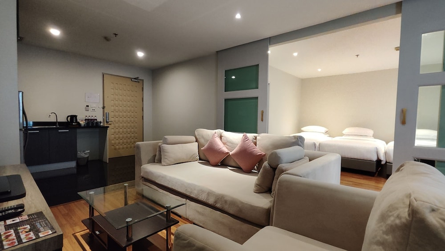 Bedroom 2, The Bless Hotel and Residence, Wattana